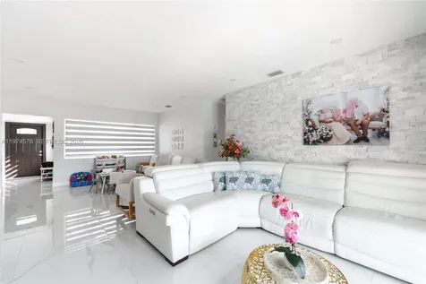7100 SW 19th Terrace Miami FL 33155