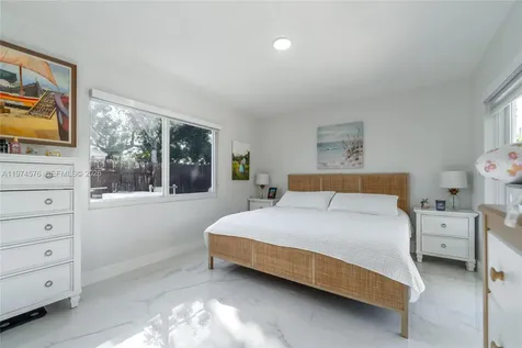 7100 SW 19th Terrace Miami FL 33155