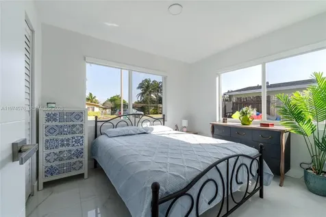 7100 SW 19th Terrace Miami FL 33155