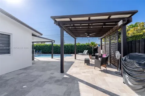 7100 SW 19th Terrace Miami FL 33155
