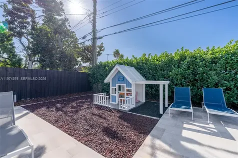 7100 SW 19th Terrace Miami FL 33155