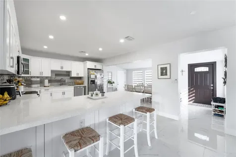 7100 SW 19th Terrace Miami FL 33155