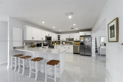 7100 SW 19th Terrace Miami FL 33155