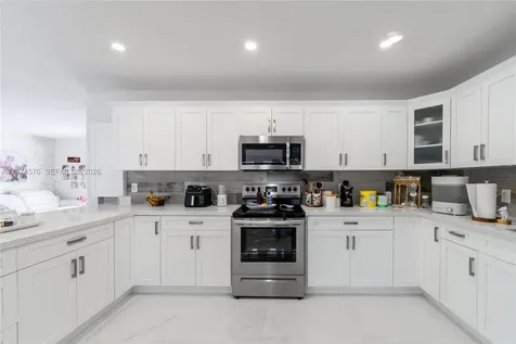 7100 SW 19th Terrace Miami FL 33155