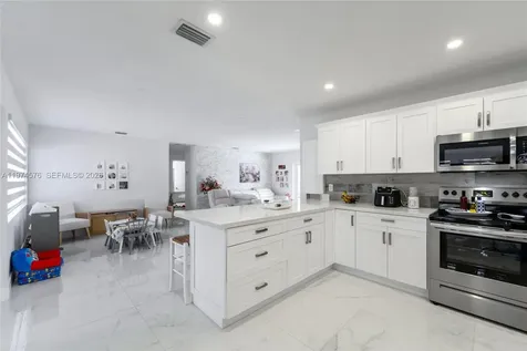 7100 SW 19th Terrace Miami FL 33155