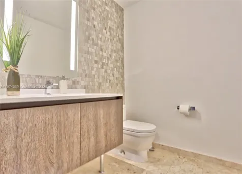 88 SW 7th Street Miami FL 33130