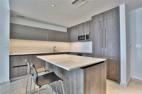 88 SW 7th Street Miami FL 33130