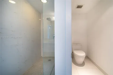 16385 Biscayne Boulevard North Miami Beach FL 33160