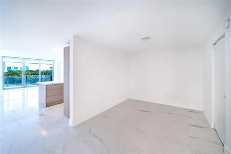 16385 Biscayne Boulevard North Miami Beach FL 33160