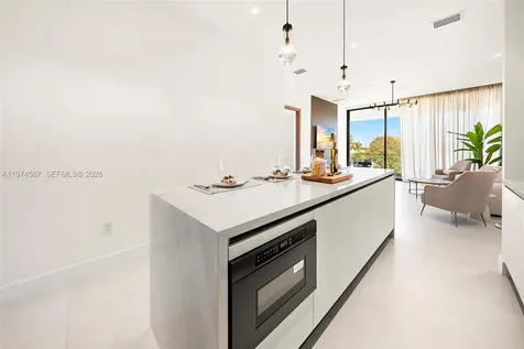 246 NE 6th Avenue Delray Beach FL 33483