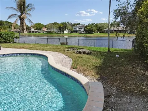 611 NW 205th Avenue Pembroke Pines FL 33029