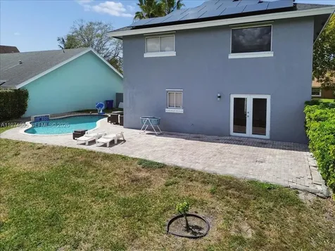 611 NW 205th Avenue Pembroke Pines FL 33029