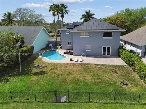 611 NW 205th Avenue Pembroke Pines FL 33029