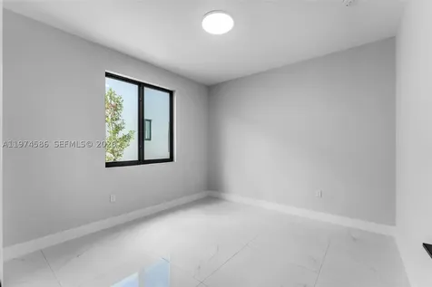 21955 SW 124ave Miami FL 33170