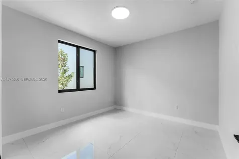 21955 SW 124ave Miami FL 33170