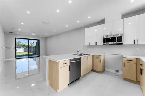 21955 SW 124ave Miami FL 33170