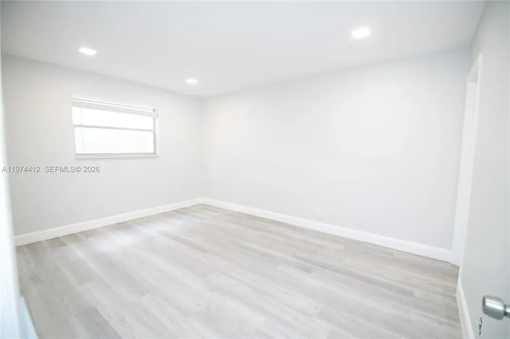 8704 NW 35th Street Coral Springs FL 33065