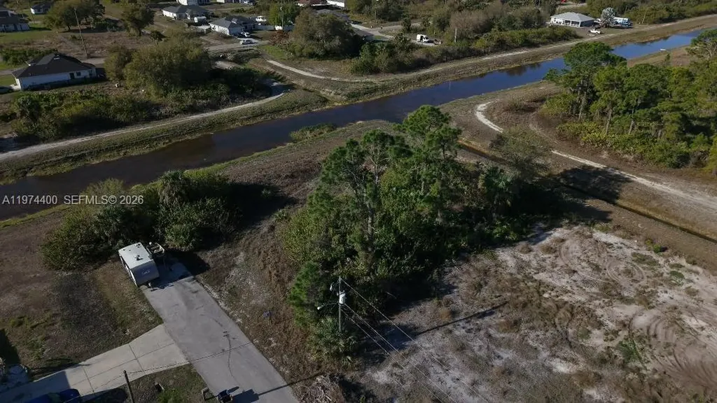 6001 N Laura Lehigh Acres FL 33971