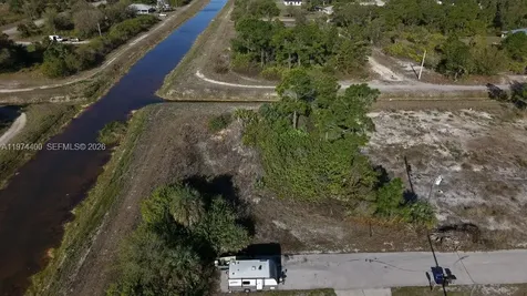 6001 N Laura Lehigh Acres FL 33971