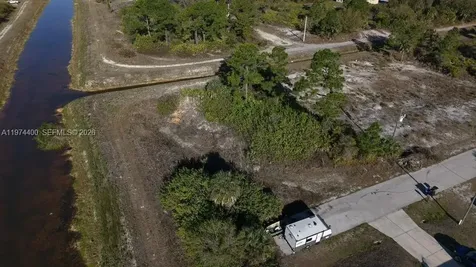 6001 N Laura Lehigh Acres FL 33971