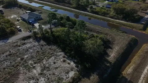 6001 N Laura Lehigh Acres FL 33971