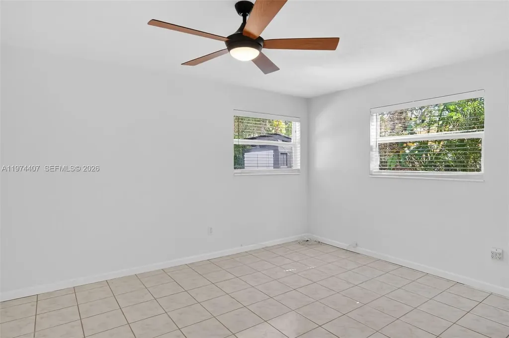 5650-5652 NE 17 Terrace, NE 17th Terrace Fort Lauderdale FL 33334