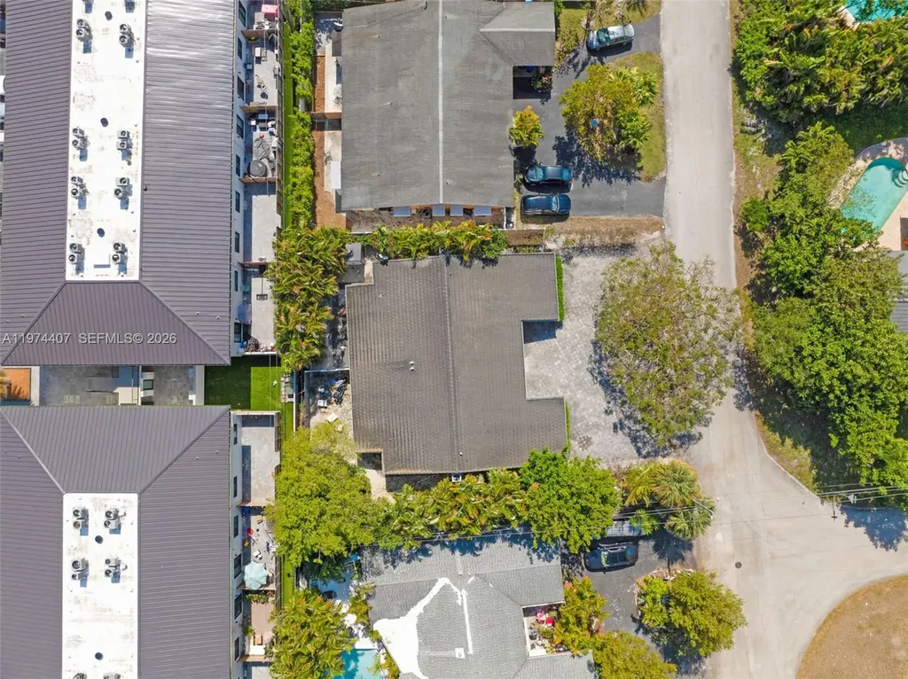 5650-5652 NE 17 Terrace, NE 17th Terrace Fort Lauderdale FL 33334