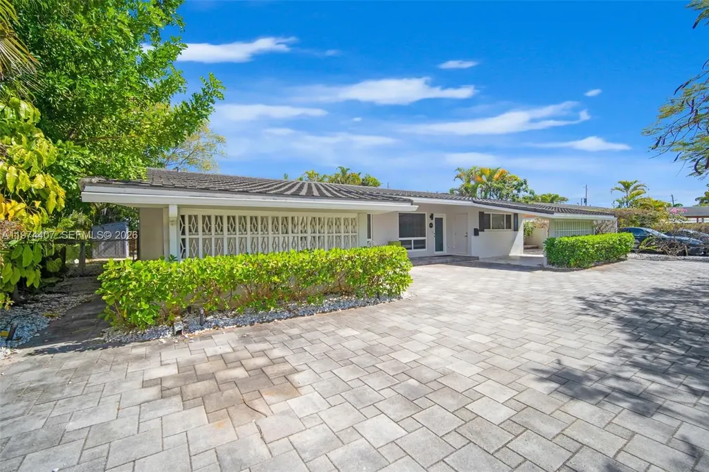 5650-5652 NE 17 Terrace, NE 17th Terrace Fort Lauderdale FL 33334