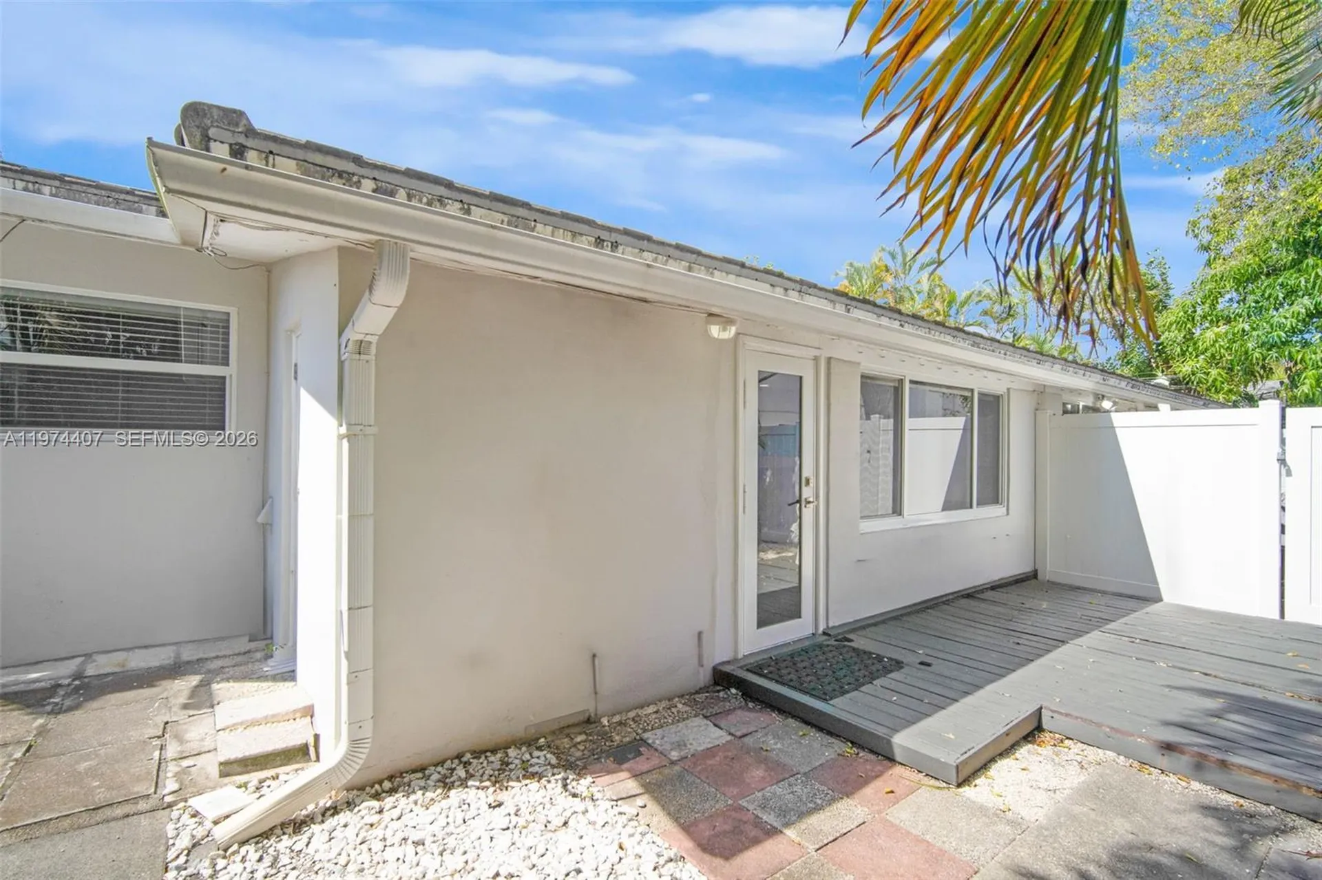 5650-5652 NE 17 Terrace, NE 17th Terrace Fort Lauderdale FL 33334