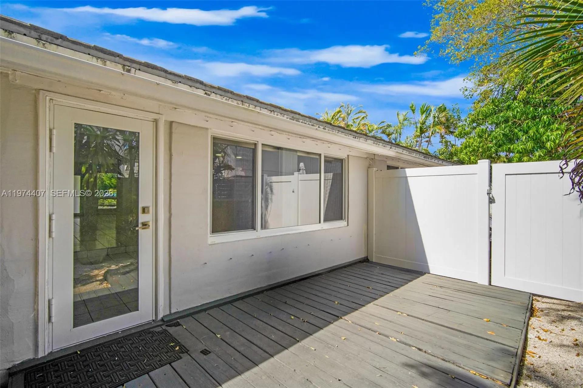 5650-5652 NE 17 Terrace, NE 17th Terrace Fort Lauderdale FL 33334