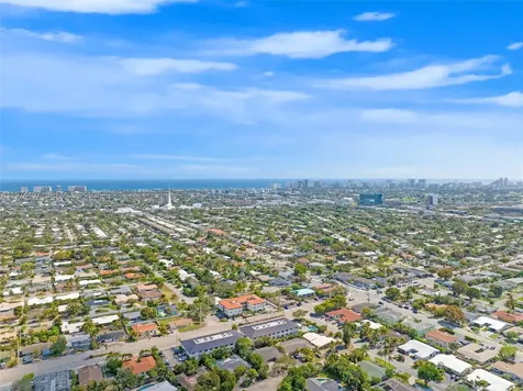 5650-5652 NE 17 Terrace, NE 17th Terrace Fort Lauderdale FL 33334