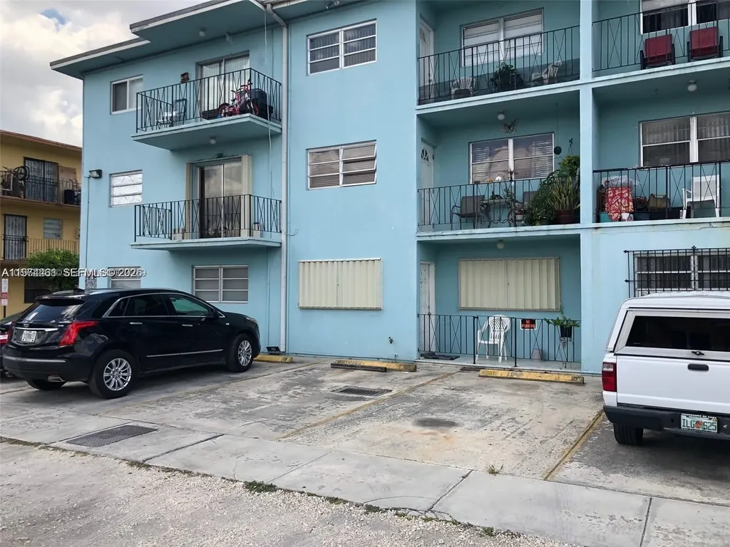 380 E 35th Street Hialeah FL 33013