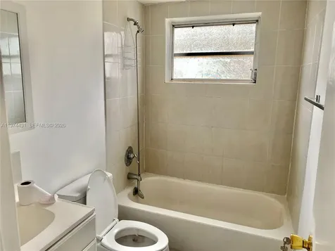 380 E 35th Street Hialeah FL 33013