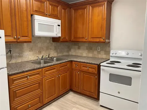380 E 35th Street Hialeah FL 33013