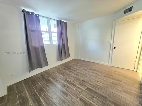 108 Royal Park Drive Oakland Park FL 33309