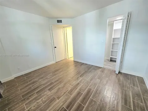 108 Royal Park Drive Oakland Park FL 33309