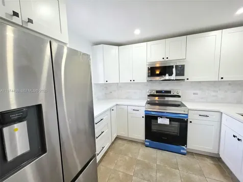 108 Royal Park Drive Oakland Park FL 33309