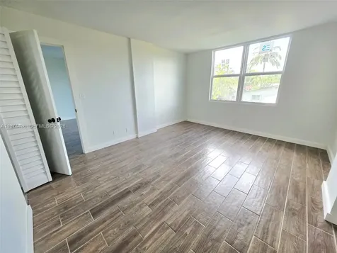 108 Royal Park Drive Oakland Park FL 33309