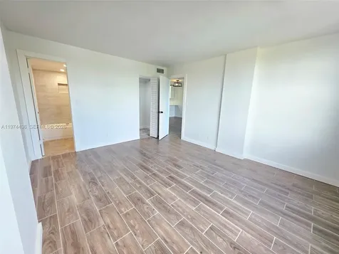 108 Royal Park Drive Oakland Park FL 33309