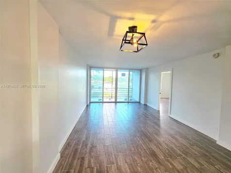 108 Royal Park Drive Oakland Park FL 33309