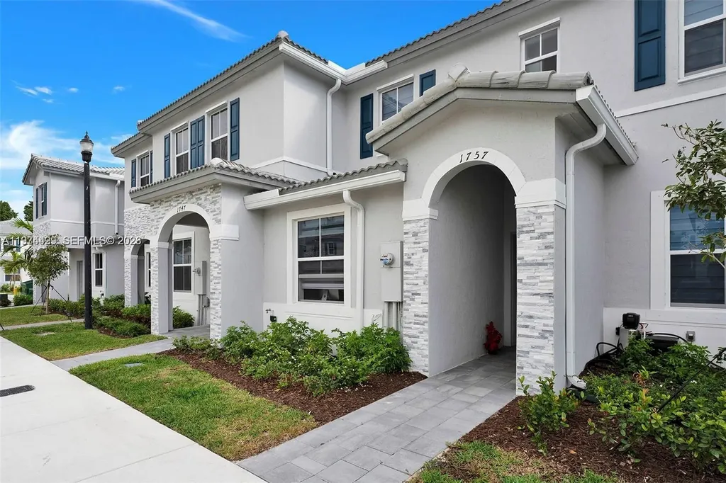 1757 SE 26th Terrace Homestead FL 33035