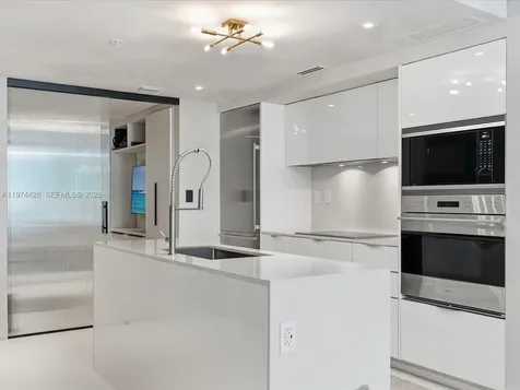 9521 E Bay Harbor Drive Bay Harbor Islands FL 33154