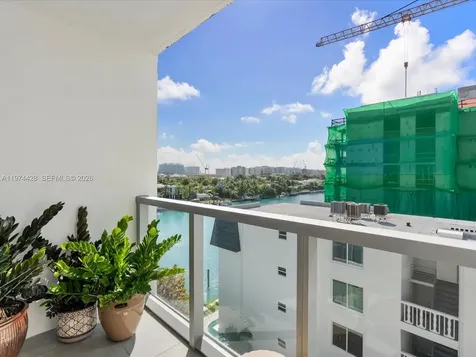 9521 E Bay Harbor Drive Bay Harbor Islands FL 33154