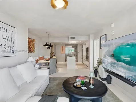 9521 E Bay Harbor Drive Bay Harbor Islands FL 33154
