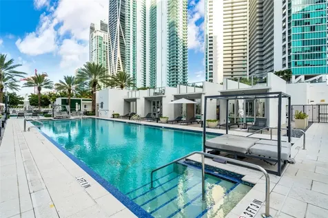 851 NE 1st Avenue Miami FL 33132