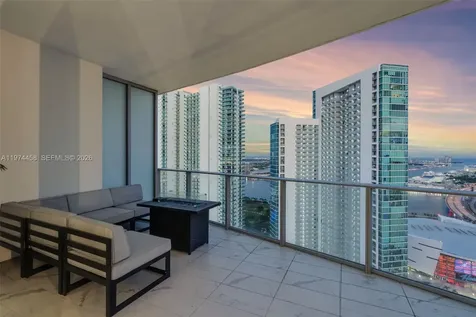 851 NE 1st Avenue Miami FL 33132