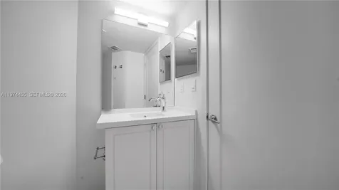 555 NE 34th Street Miami FL 33137