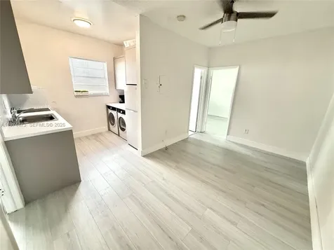 1043 NW 2nd Street Miami FL 33128