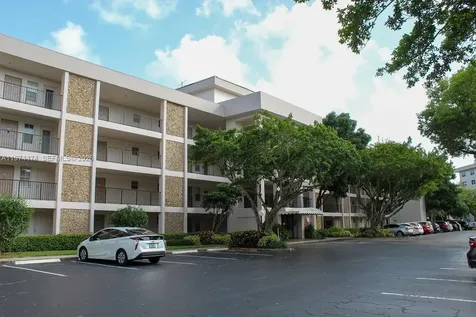 2900 N Palm Aire Drive Pompano Beach FL 33069