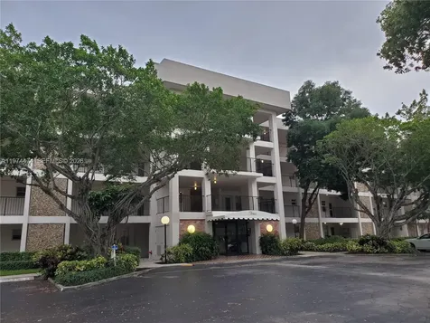2900 N Palm Aire Drive Pompano Beach FL 33069